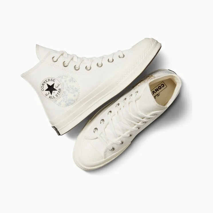 converse-chuck-taylor-all-star A06822C