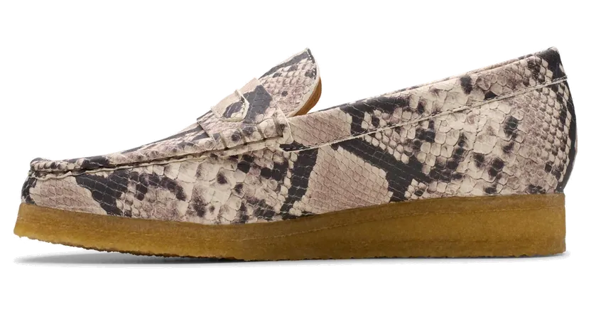Clarks WALLABEE LOAFER “Grey Snake Leather” (26178222)