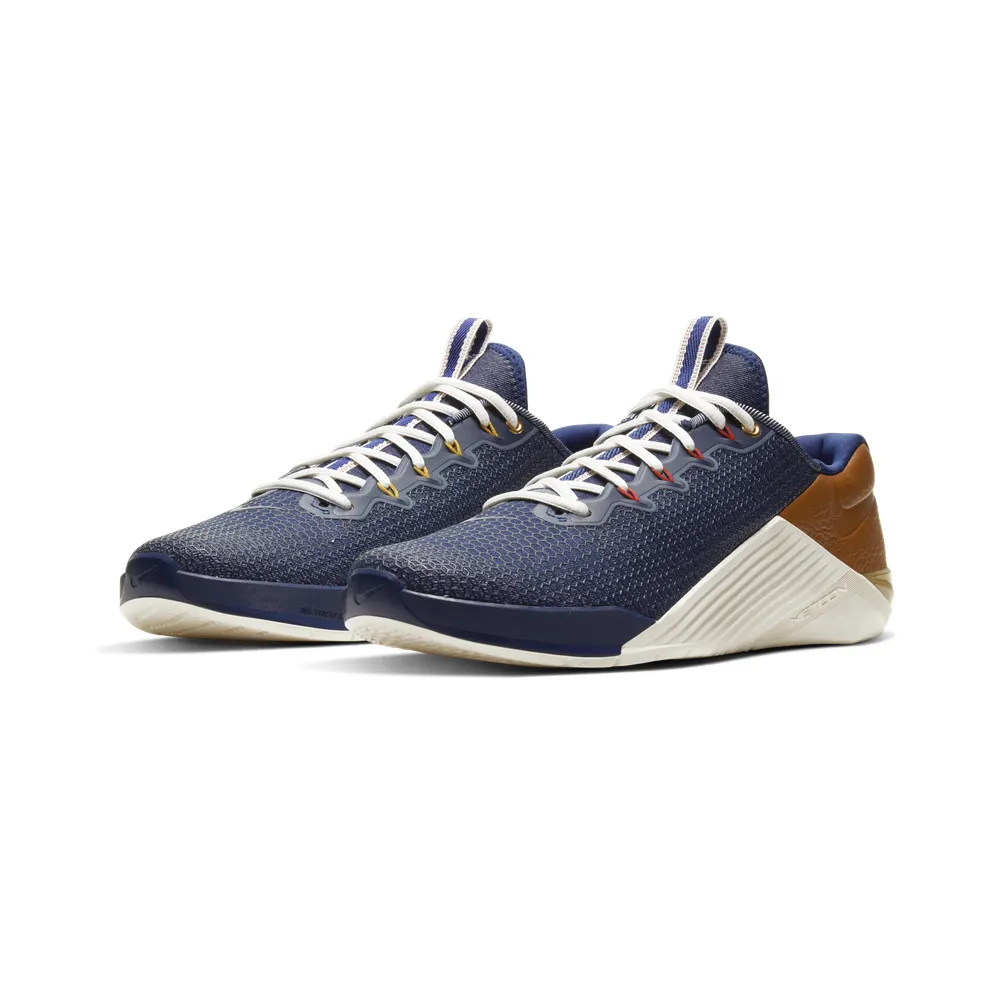Nike Metcon 5 Amp Training Shoe “Blue Void / Sail / Pollen Rise / Gym Red” (CJ0772-461)