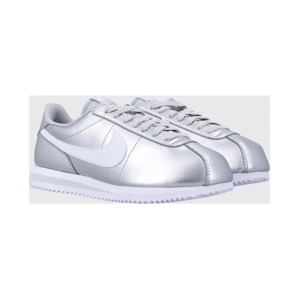 Nike Cortez Laminated Leather Trainers with Swoosh Logo and Round Toe Silver (IR0042001)
