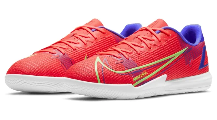 Nike Jr. Mercurial Vapor 14 Academy IC Fußballschuh für Hallen- und Hartplätze für jüngere/ältere Rot (CV0815-600)