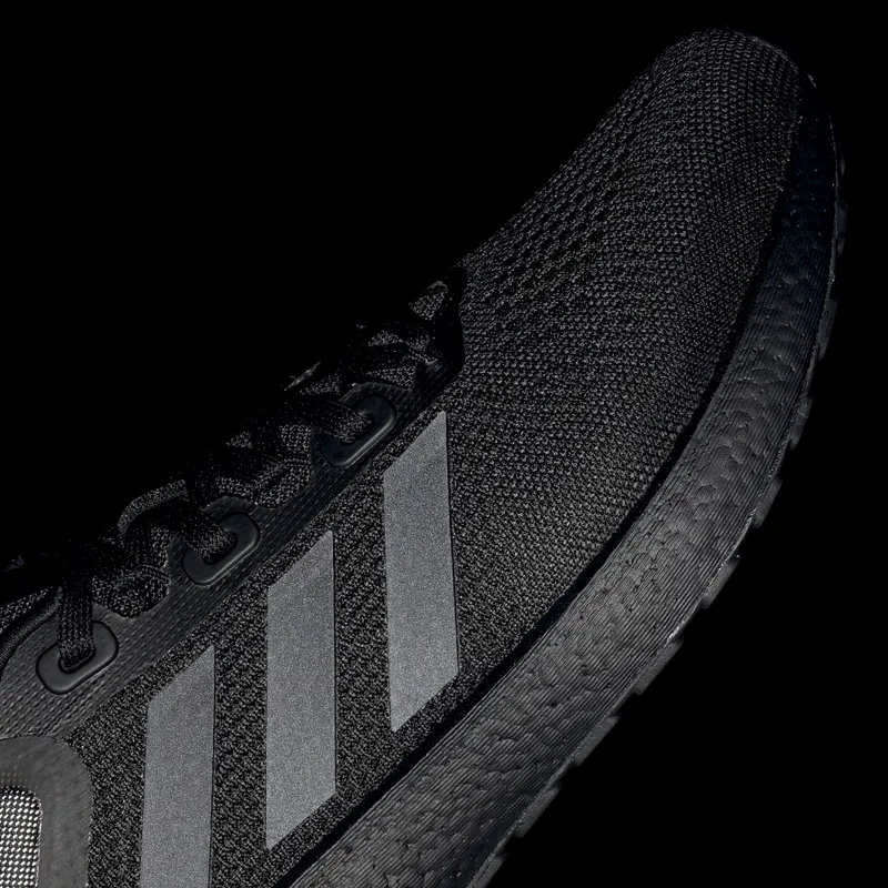 adidas Pureboost 22 Core Black / Core Black / Cloud White (GW8589)