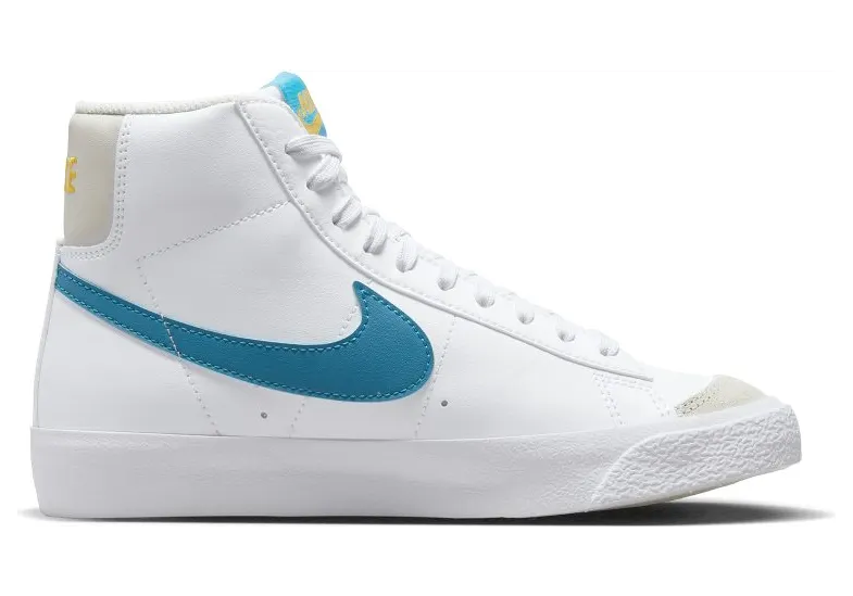 nike-blazer DA4086-107