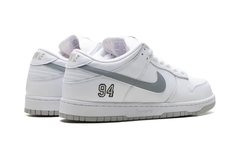 Nike SB Dunk Low “Supreme – White” (HQ8487-100)