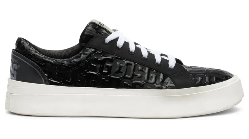 GCDS Sneakers aus Lackleder mit Monogramm – Schwarz (A2CU4200AC8)