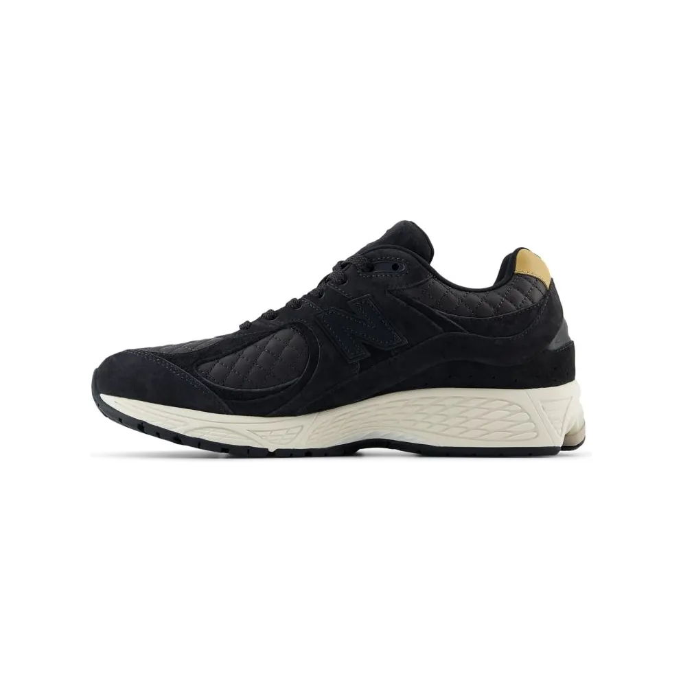 New Balance 2002R Quilted Black (M2002RPG)