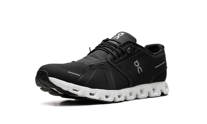 On Running Cloud 5 “BLACK/WHITE” (59.98919)