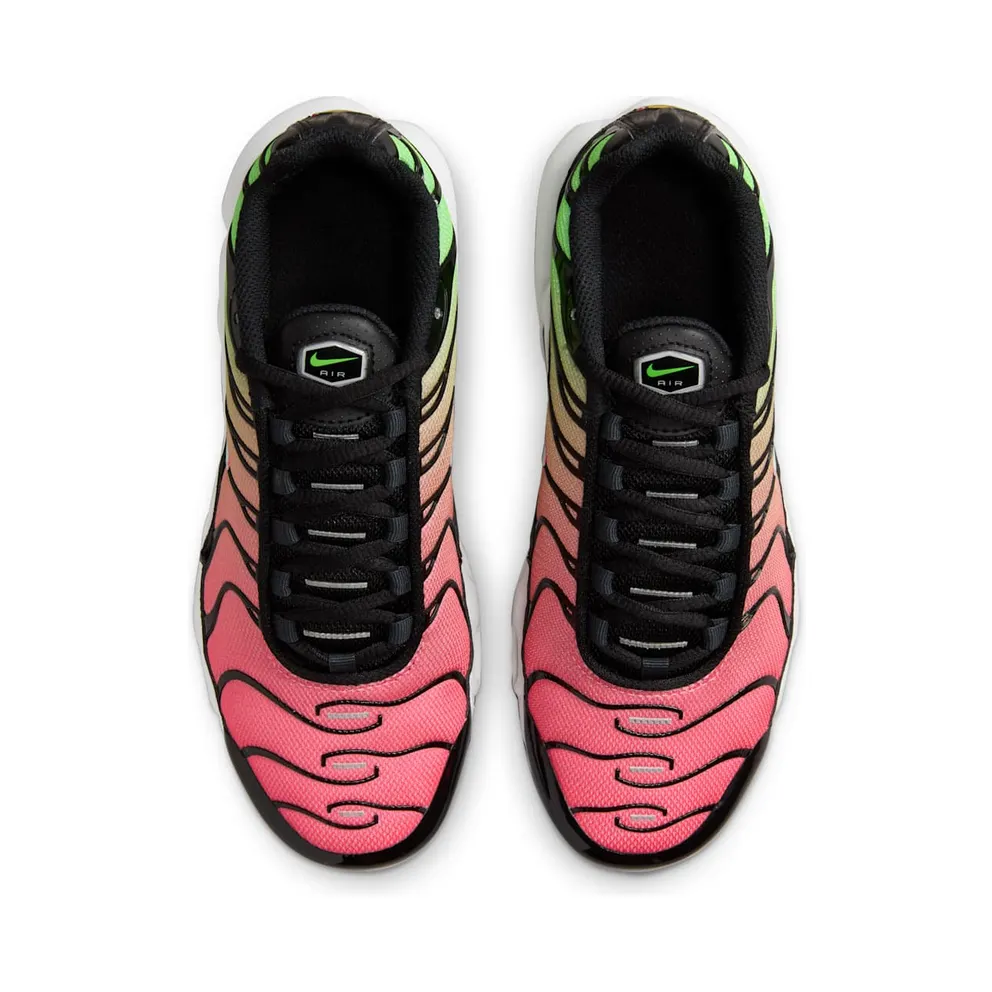 Nike Air Max Plus Older Kids’ Black (CD0609-010)