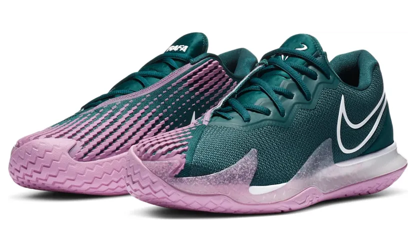 nikecourt CD0424-300