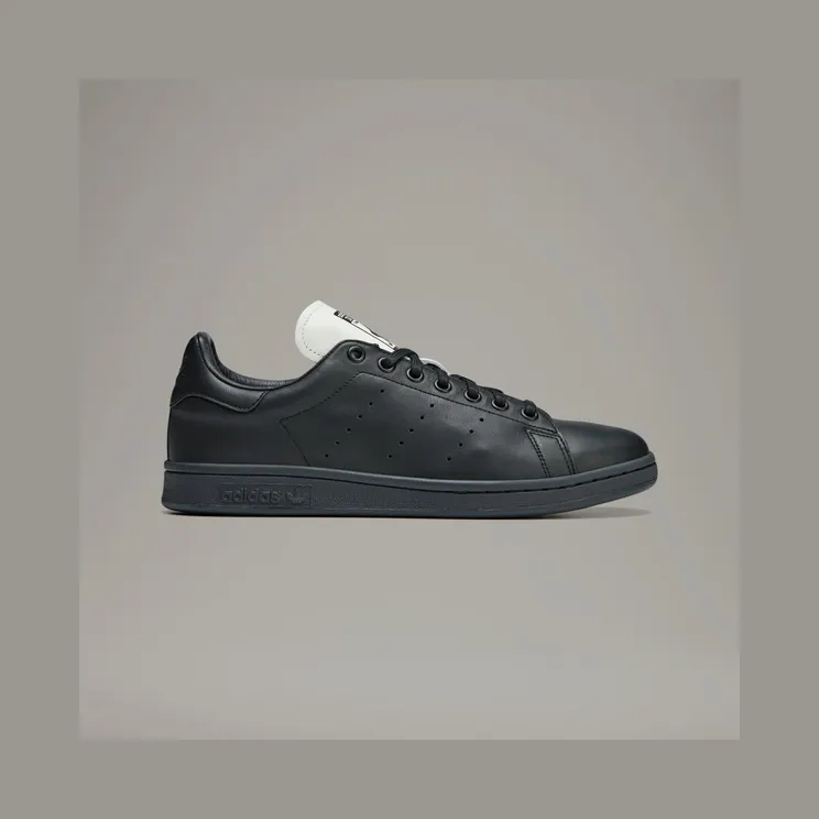 adidas Yohji Stan Black / Black / Core White (IE0946)