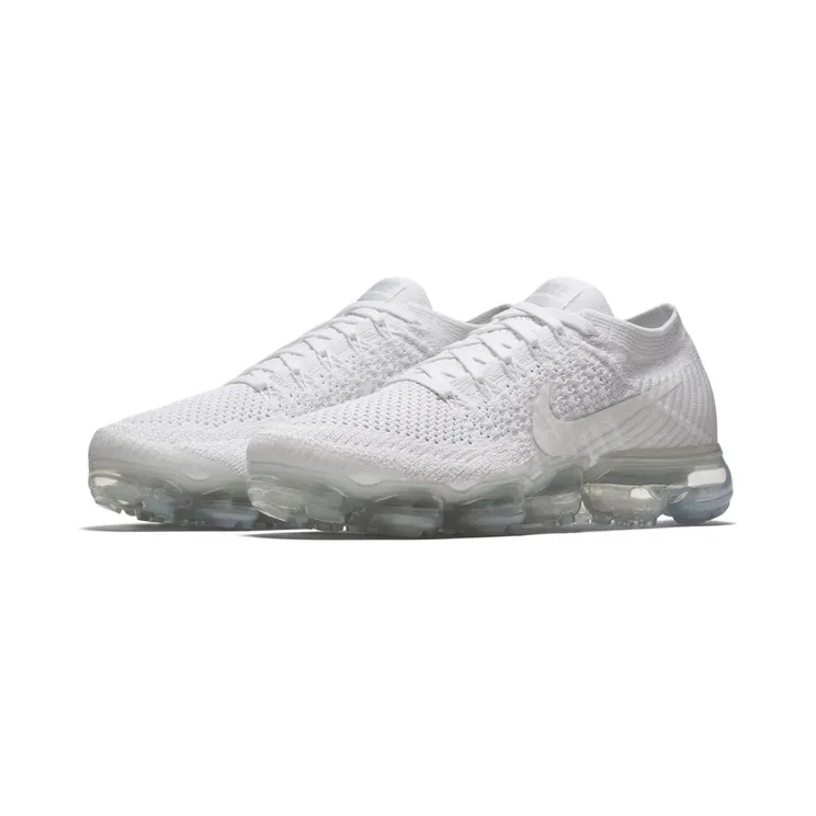 Nike VaporMax Flyknit Triple “White / Sail / Light Bone” (849557-100)