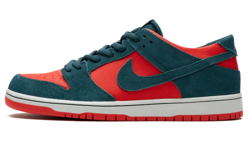 Nike SB Zoom Dunk Low Pro Reverse Shark (854866-336)