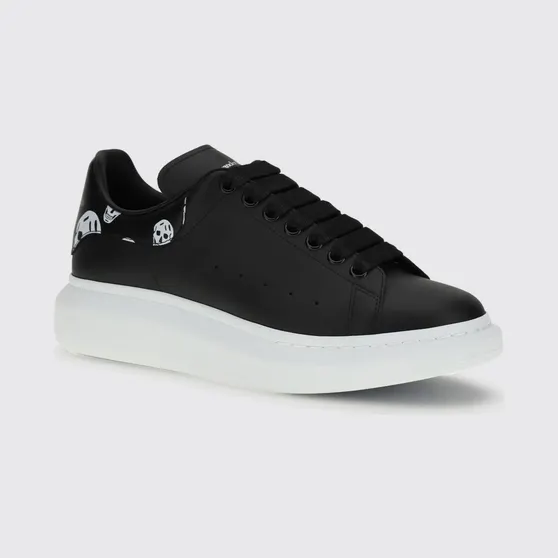 Mcqueen Oversize Leather Sneakers with Skull Print Black (553680WIAKB1016)