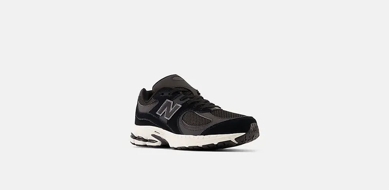 New Balance 2002R GS “Black” (GC2002BK)