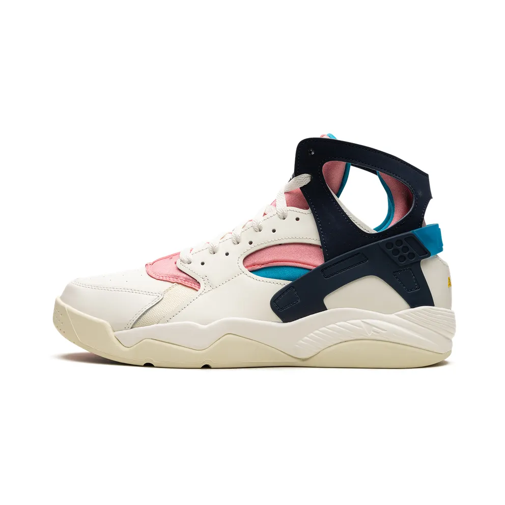 Air Flight Huarache “Nike Gear” (FD0183-102)