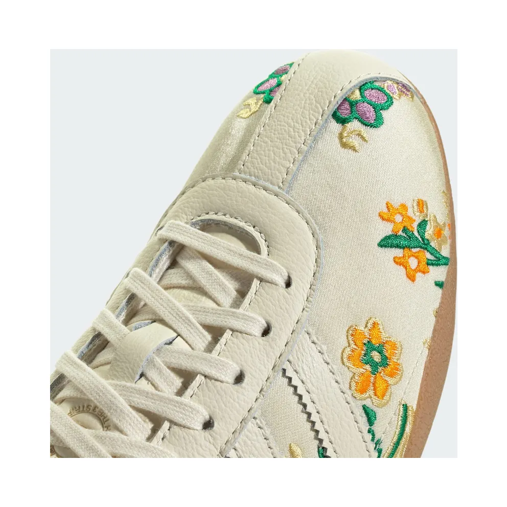 adidas Tokyo Crew White Floral Embroidery (JQ1687)