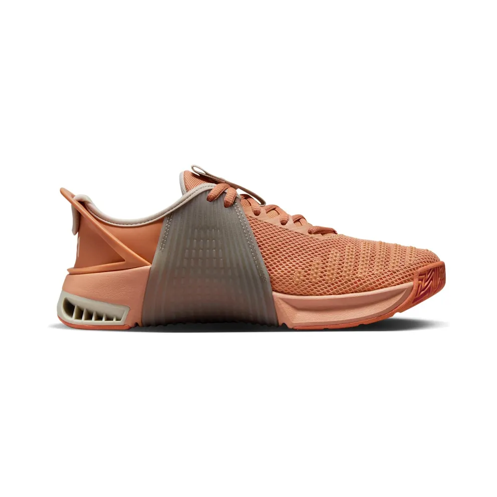 Nike Metcon 9 Flyease “Amber Brown / Light Bone / Mica Green / Guava Ice” (DZ2540-200)
