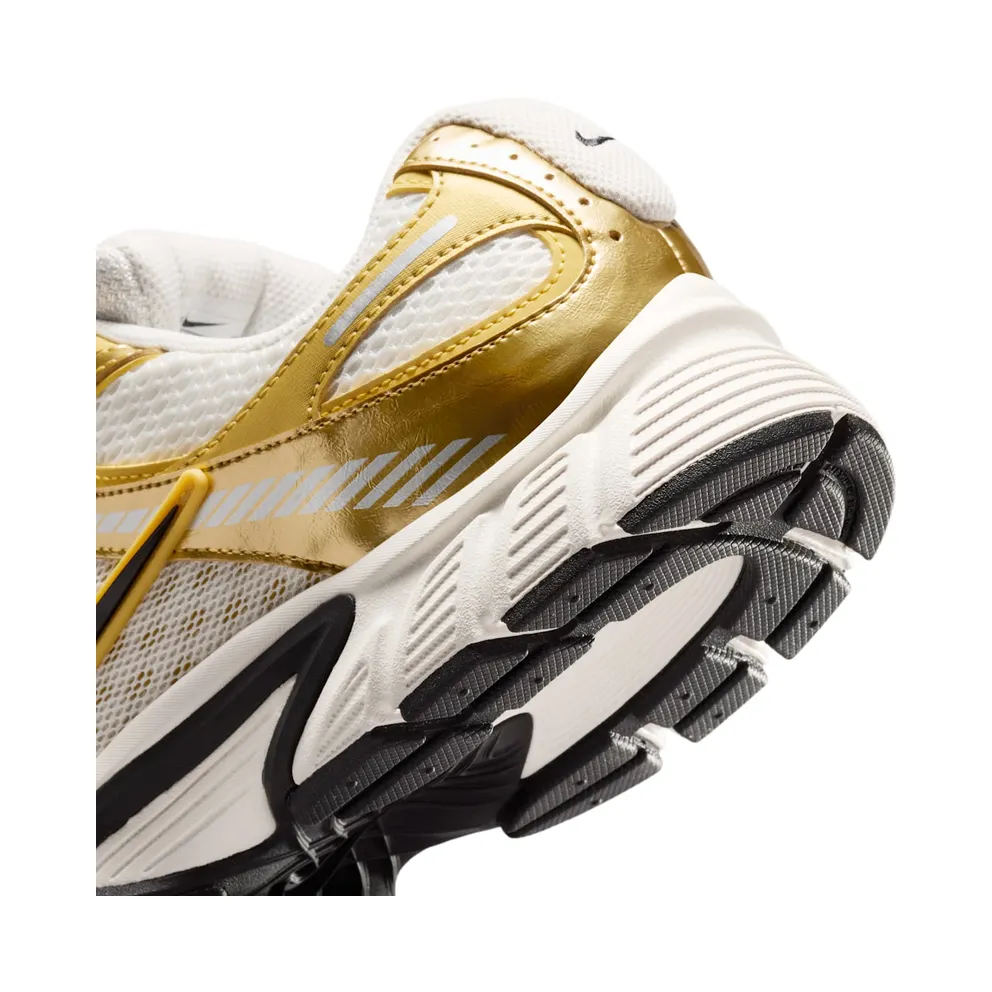 Nike V5 RNR “Sail Buff Gold” (HJ5228-107)