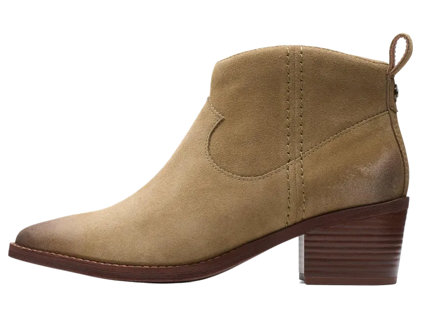 Clarks Morzine Sky “Dark Sand Suede” (26178814)