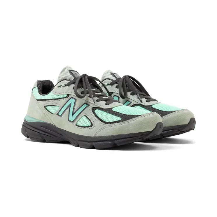 New Balance 990v4 “Silver Moss” (U990GE4): mint dat pas werkt met zwart