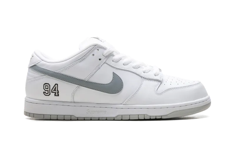 Nike SB Dunk Low “Supreme – White” (HQ8487-100)