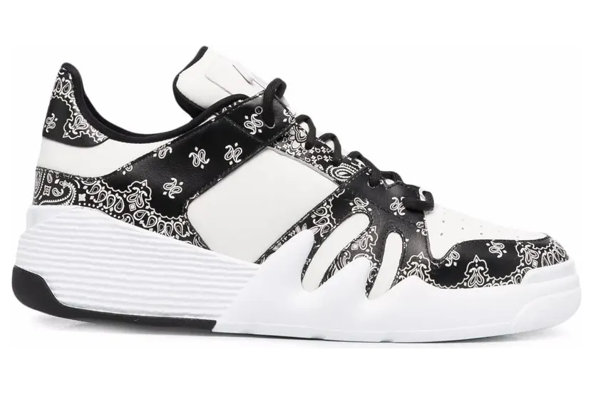 Giuseppe Zanotti Sneakers mit Bandana-Print – Weiß (RM20060001)