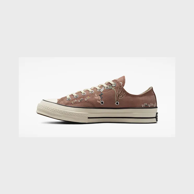 converse-chuck-taylor-all-star A03665C