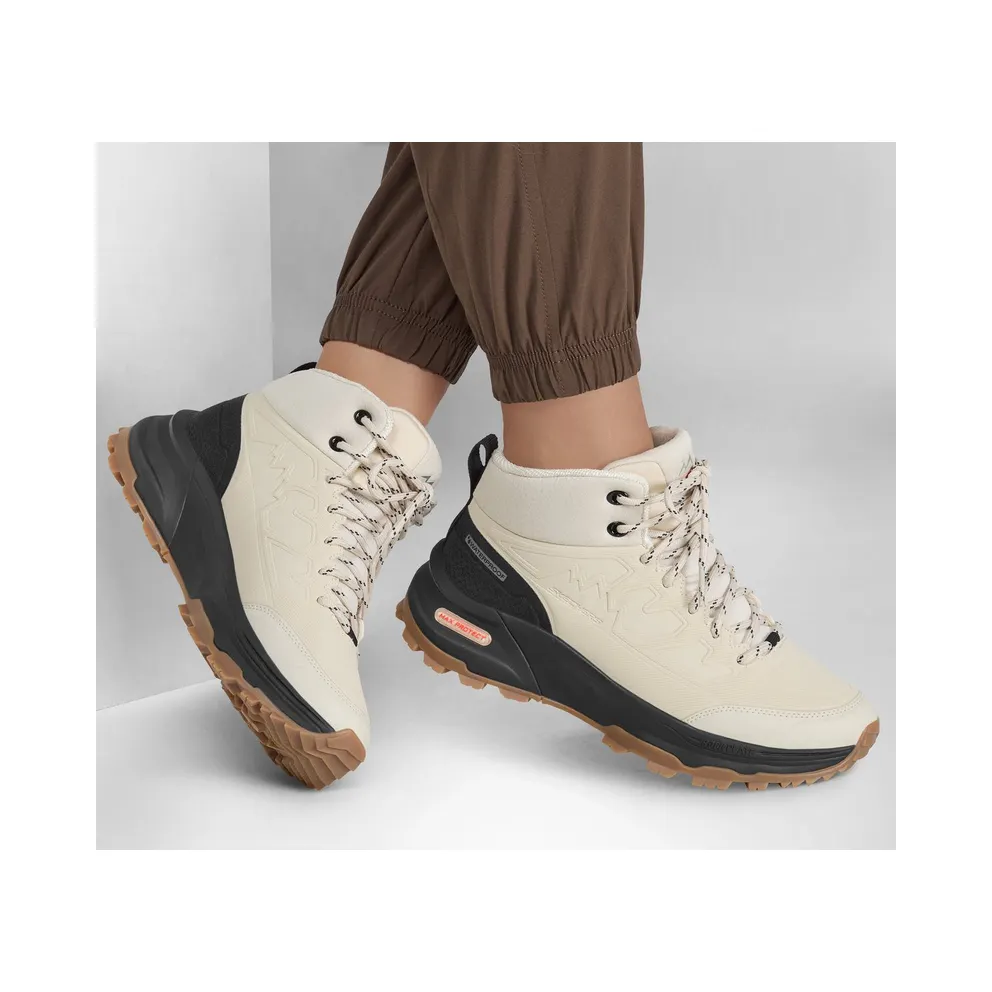 Skechers Waterproof: Max Protect Legacy Weekend Getaway “Natuurlijk / Black (180203 Ntbk)” (180203NTBK)