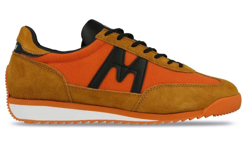 Karhu Mestari – “Jaffa Orange Black” (F805001)