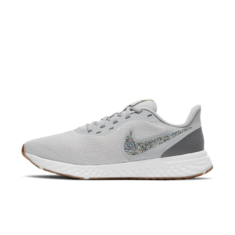 Nike Revolution 5 Premium “Wolf Grey / Iron Grey / White / Photon Dust” (CV0159-019)