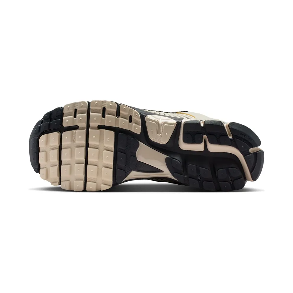 Nike Zoom Vomero 5 “Black / Cream II” (FJ4151-008)