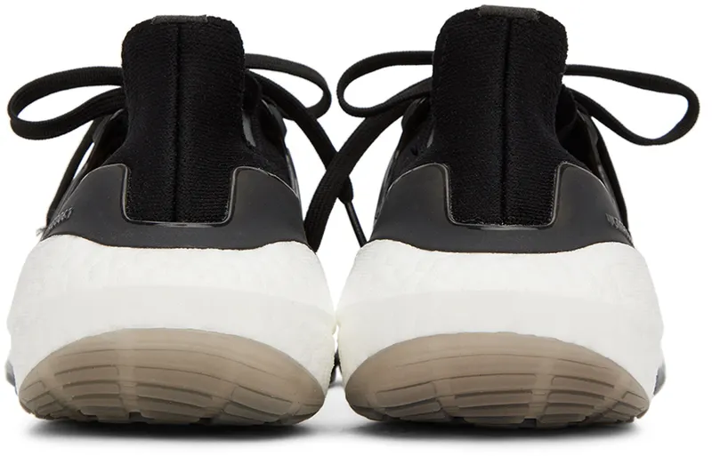 Adidas Ultraboost 22 Core Black / Core Black / Cloud White (GX9783)