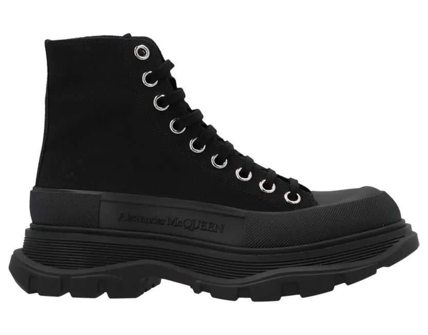 Alexander McQueen Tread Slick Lace Up Boot Black (W) (611706W4MV21000)