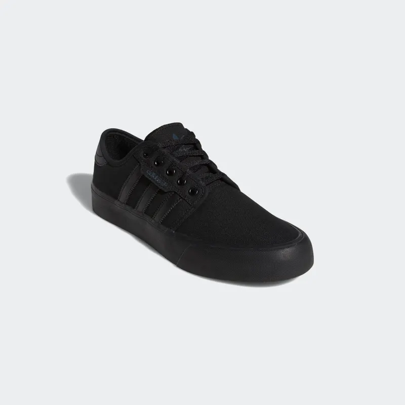 adidas Seeley XT Core Black / Core Black / Core Black (GZ8570)