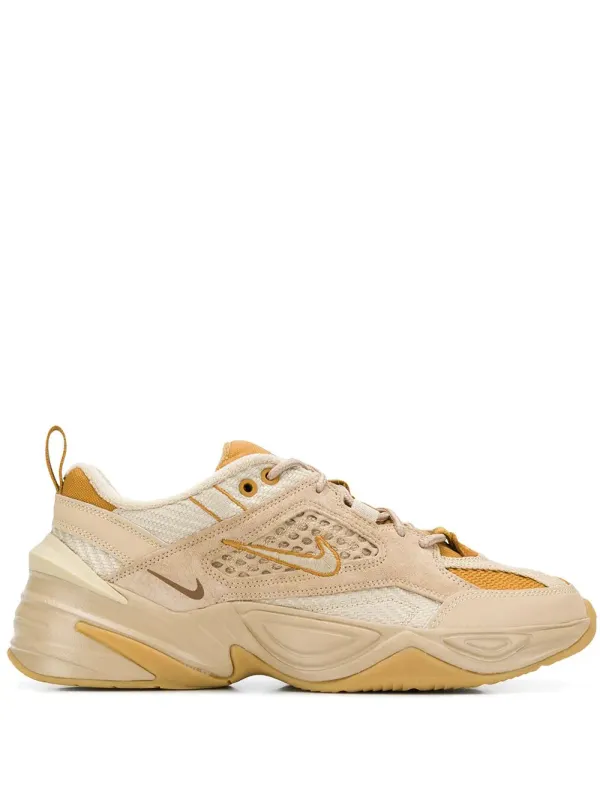Nike mit Einsatz – Nude (BV0074)