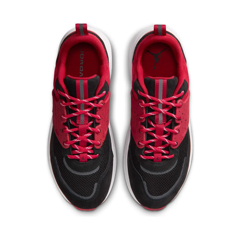 Air Jordan Trunner OS “Black / Varsity Red / White” (IV2403-010)