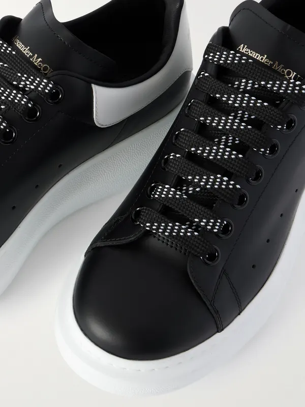 Mcqueen Exaggerated-Sole Studded Leather Black (553680WIEEX)