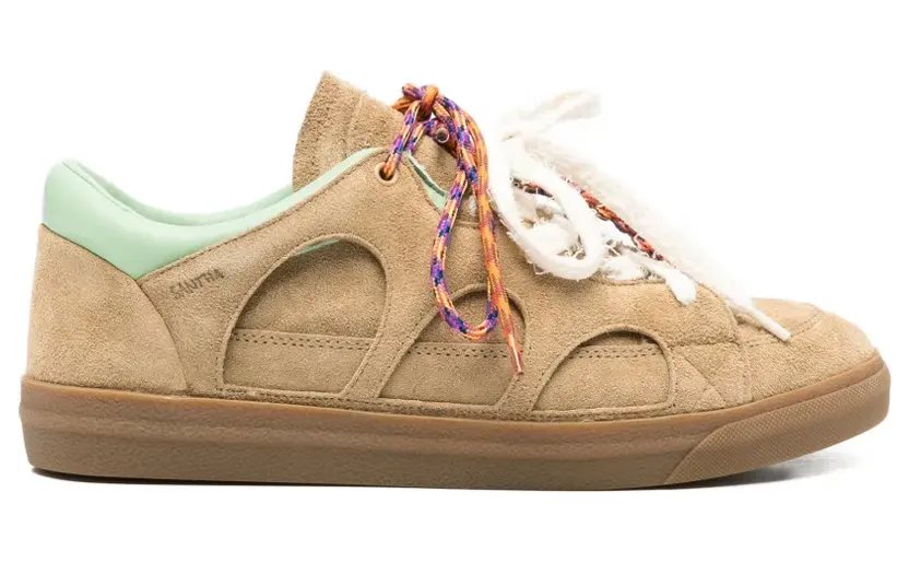 SANTHA Love Park gewatteerde sneakers met uitgesneden details – Beige (YU05LPSDCA)