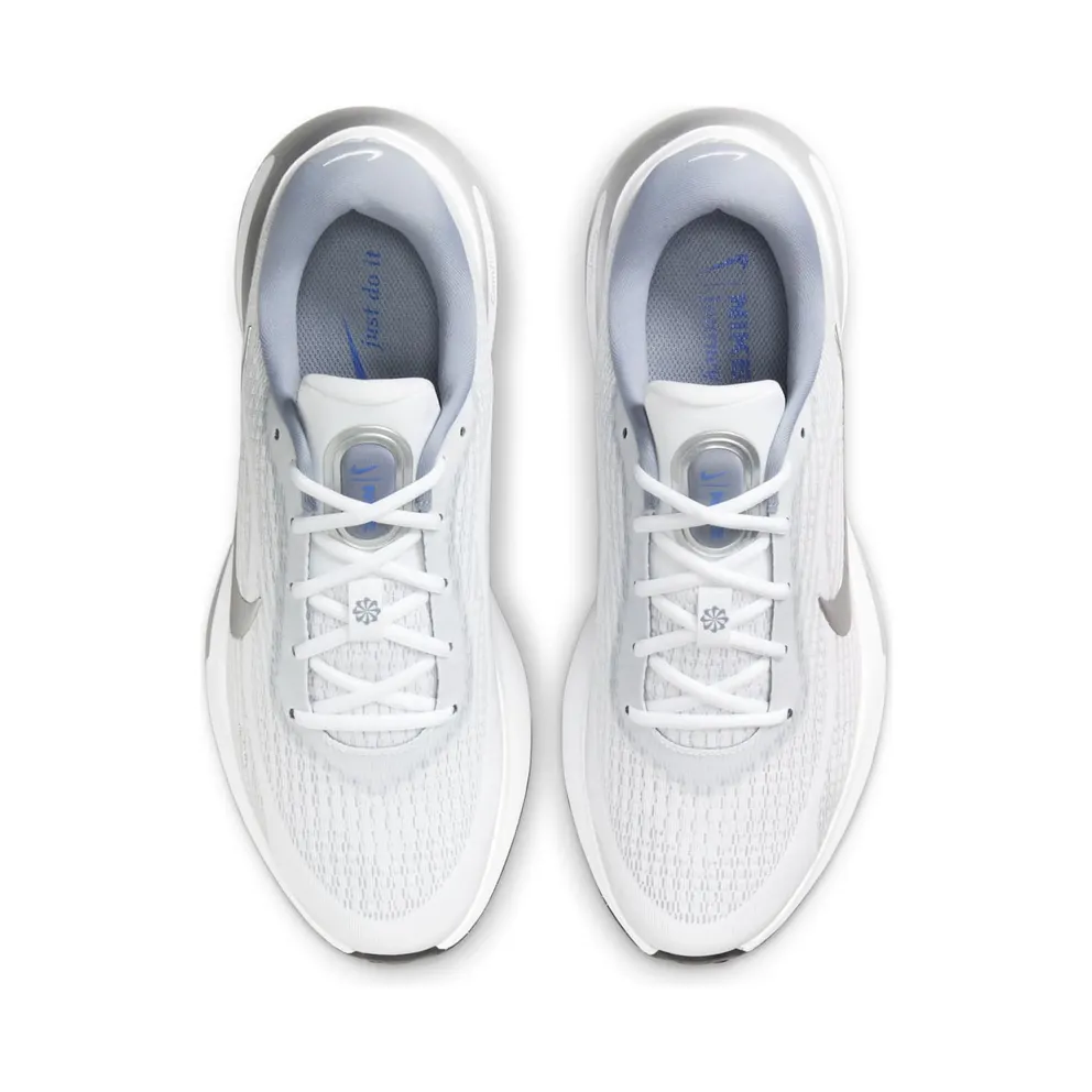 Nike Journey Run “White / Black / Ashen Slate / Metallic Silver” (FN0228-104)