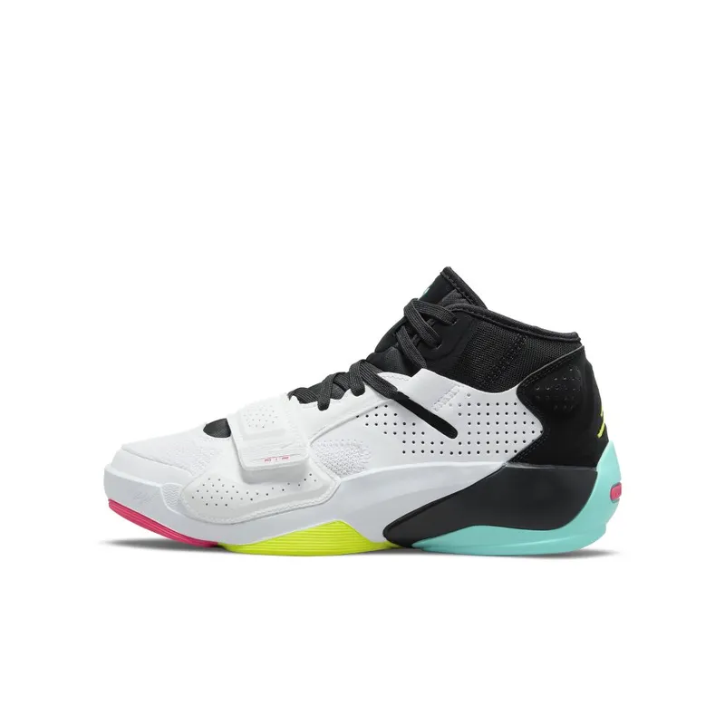 Zion 2 Older Kids’ Basketball White (DO9514-107)