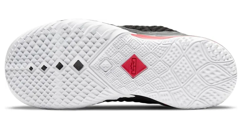 nike-lebron-18 CT4710-001