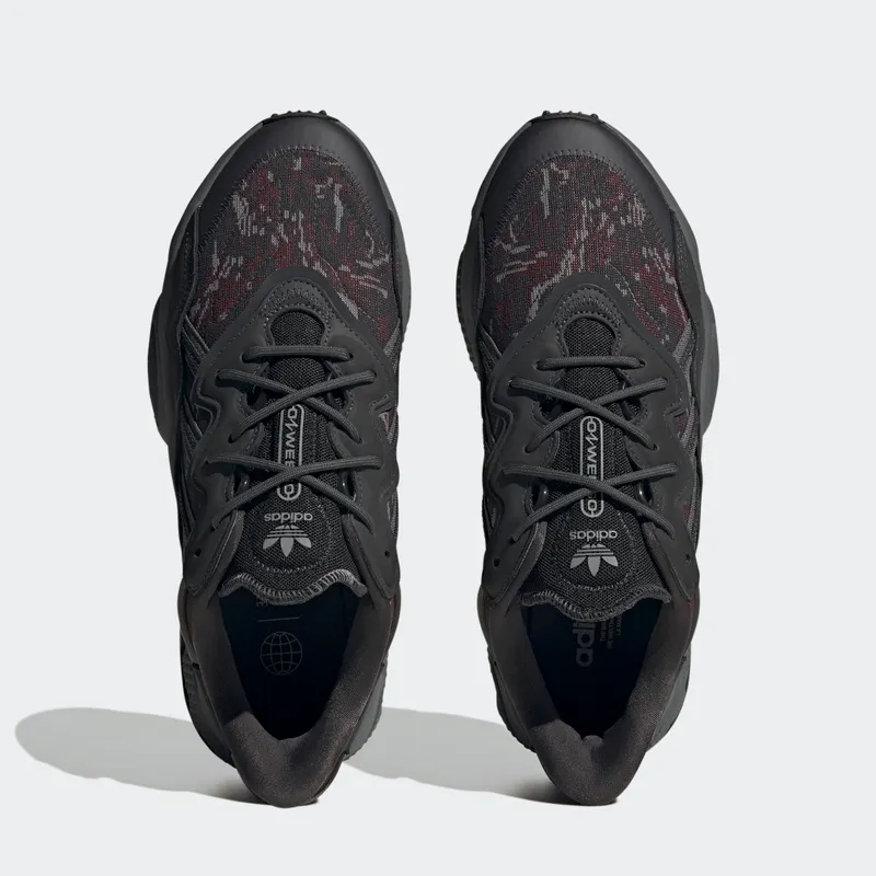 Adidas OZWEEGO Carbon / Carbon / Shadow Red (HP6382)