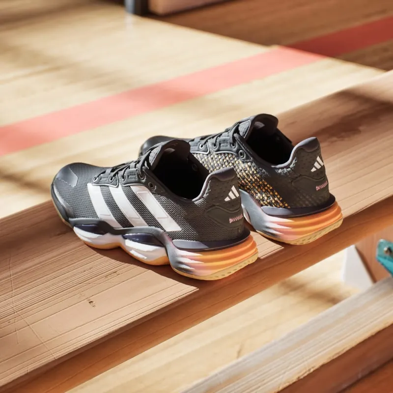 Adidas Stabil 16 Indoor Core Black / Zero Metalic / Aurora Black (IE3585)