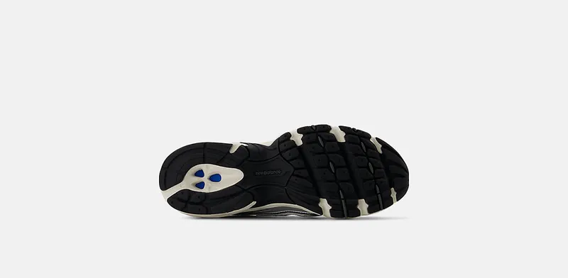 New Balance 740 “Sea Salt Black” (U740BK2)