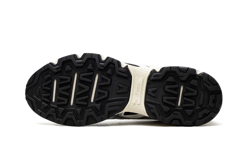 Asics Gel Nunobiki “Black / Pure Silver” (1203A536-002)