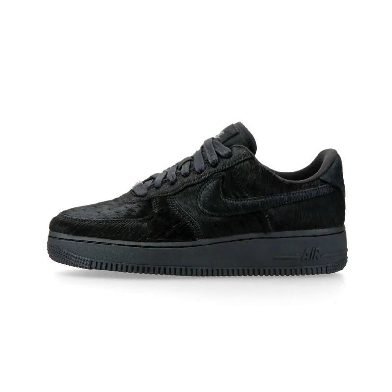 Nike AIR FORCE 1 ’07 “Triple Black Pony Hair” (II7398-001)