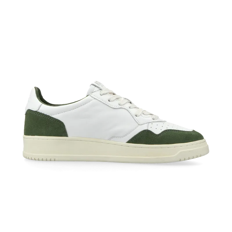 Autry Medalist Low (goat / suede white / milit) – AULMGS40