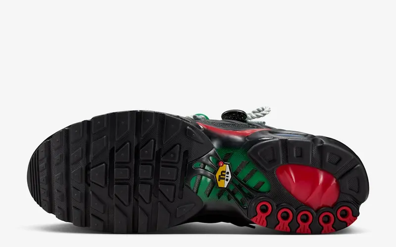 Nike Air Max Plus x HOMECOMING – “Black / University Red / Court Green” (IM4960-001)