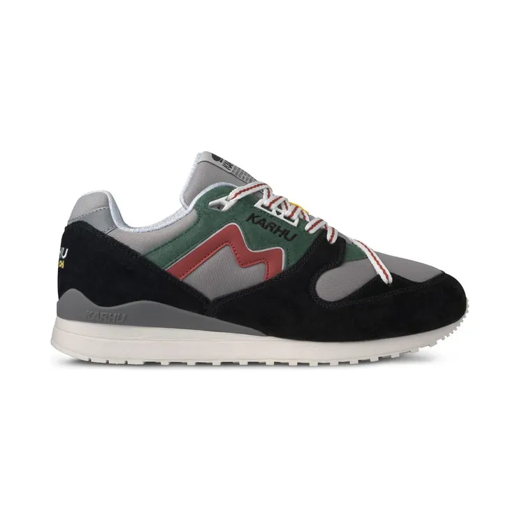 Karhu Synchron Classic Jet Black / Hot Sauce (F802666)
