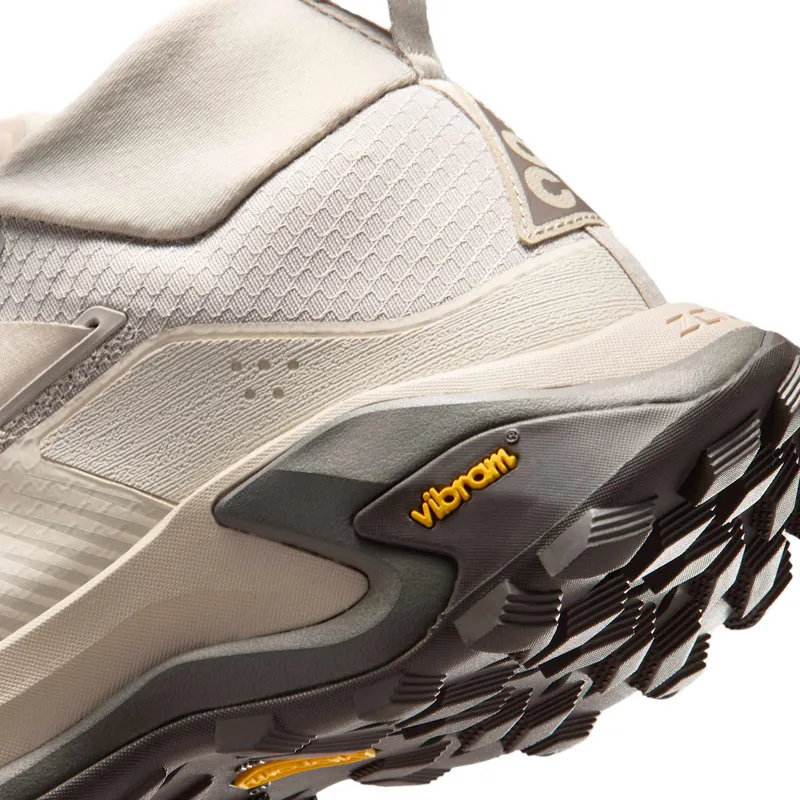 Nike ACG Cream Ii/Light Orewood Brown/Cave Stone/Cream Ii (IO7855-200)